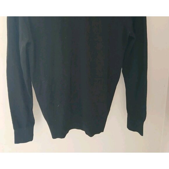 Quince Lightweight Cotton Cashmere V-Neck Sweater - Picture 3 of 9